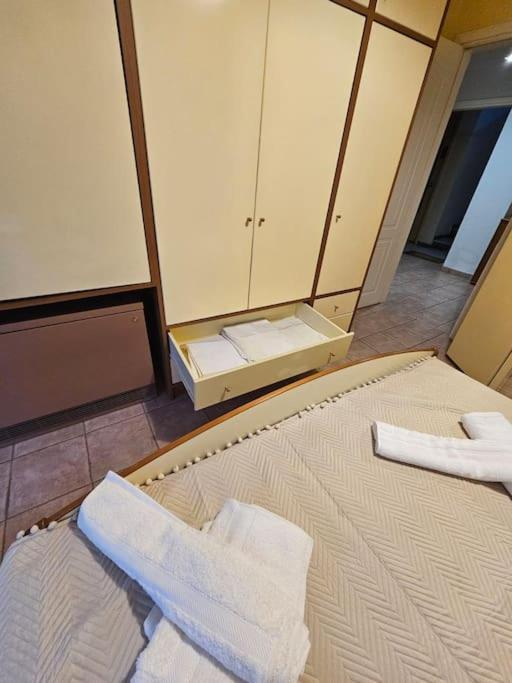 Kt Apartment Drama Luaran gambar