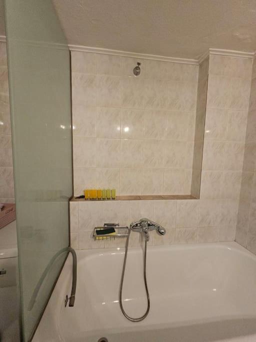 Kt Apartment Drama Luaran gambar